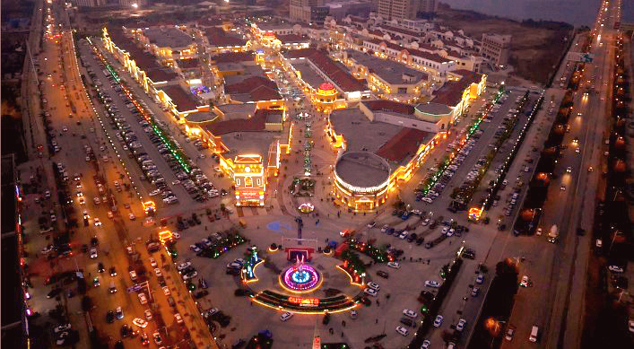 武漢航拍百年奧特萊斯夜景