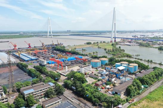 武漢航拍青山大橋